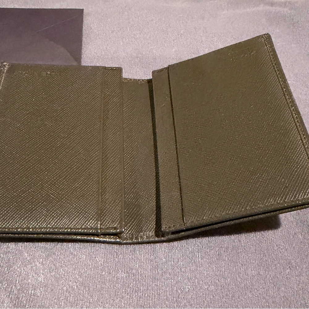 Prada Saffiano Leather Wallet 2M0945 Tundra Olive Green Billfold Authenticated - Picture 9 of 16